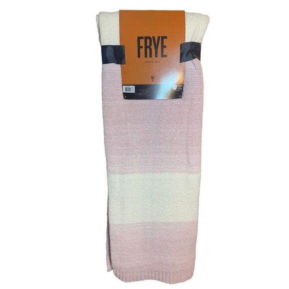 Frye Oversized Feathered Ombre Throw Pink White 50” x 70” NEW - Picture 1 of 8